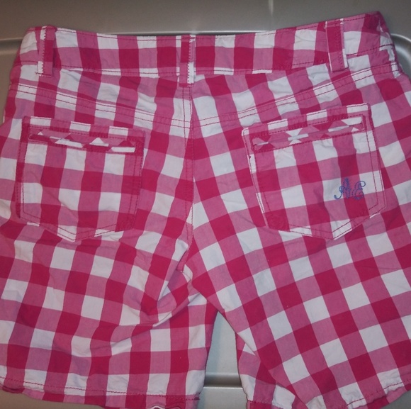 American Eagle plaid pink shorts - Picture 3 of 4
